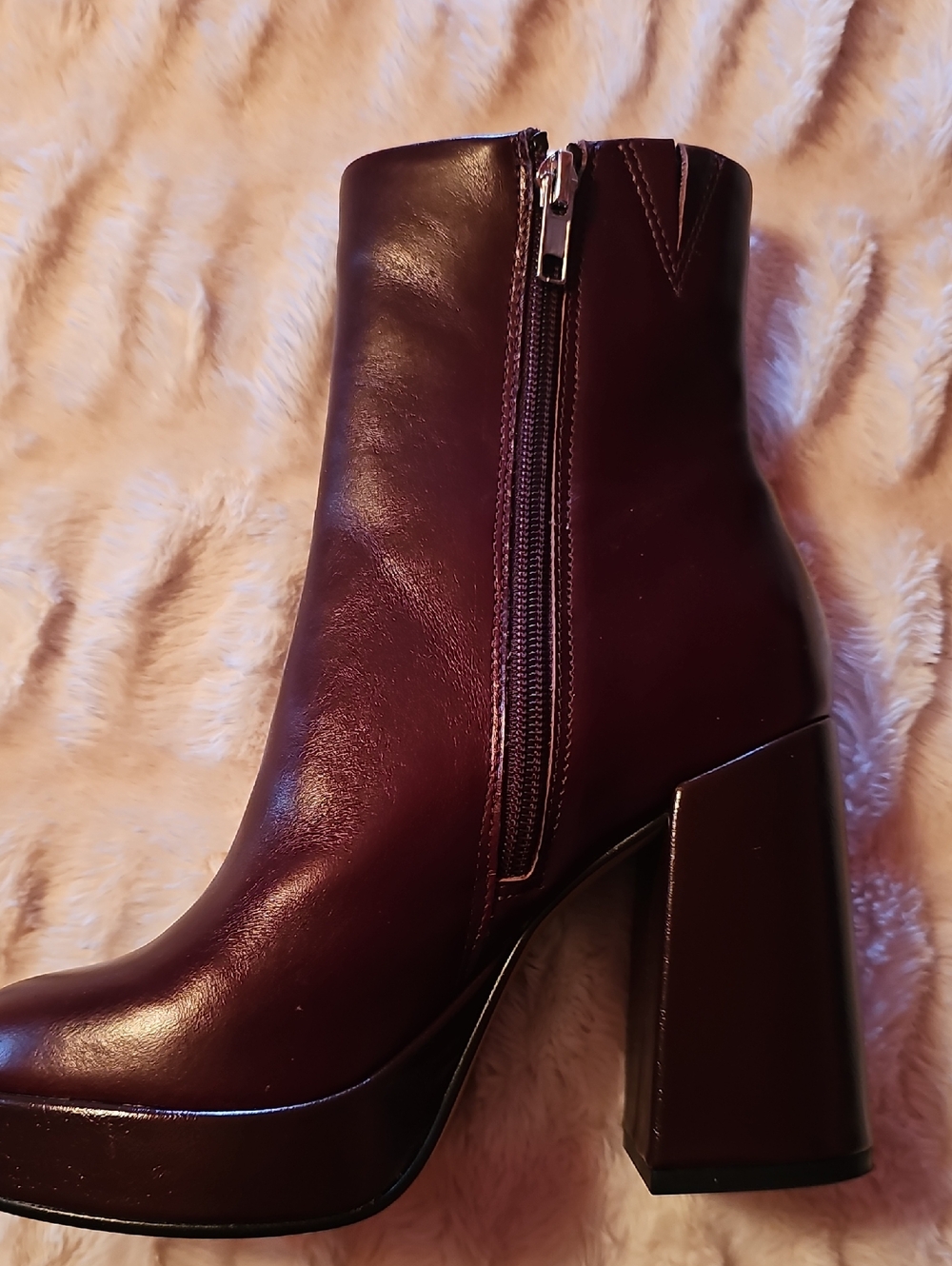 Steve Madden Burgundy Platform Ankle Boots with Side Zipper